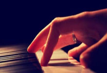 埃弗顿绝平红军 火爆收场亮四红卡.